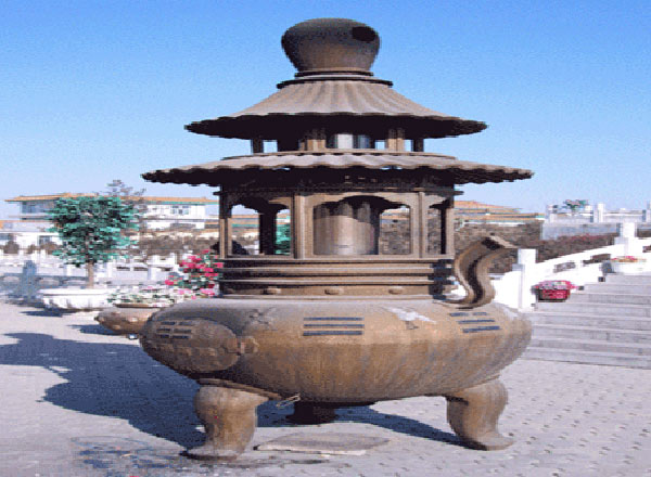 宝塔园八卦香炉